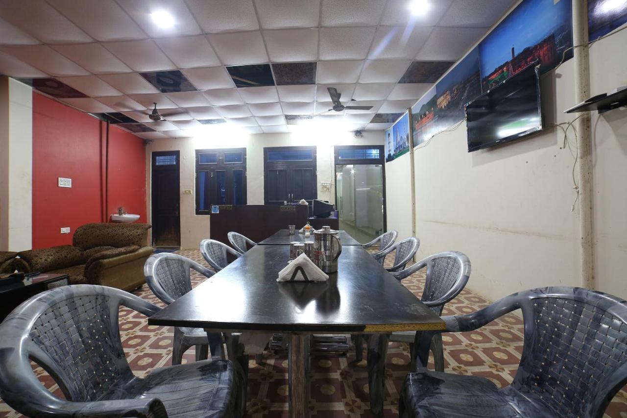 Spot On 38085 Hotel Amer Palace Τζαϊπούρ Εξωτερικό φωτογραφία