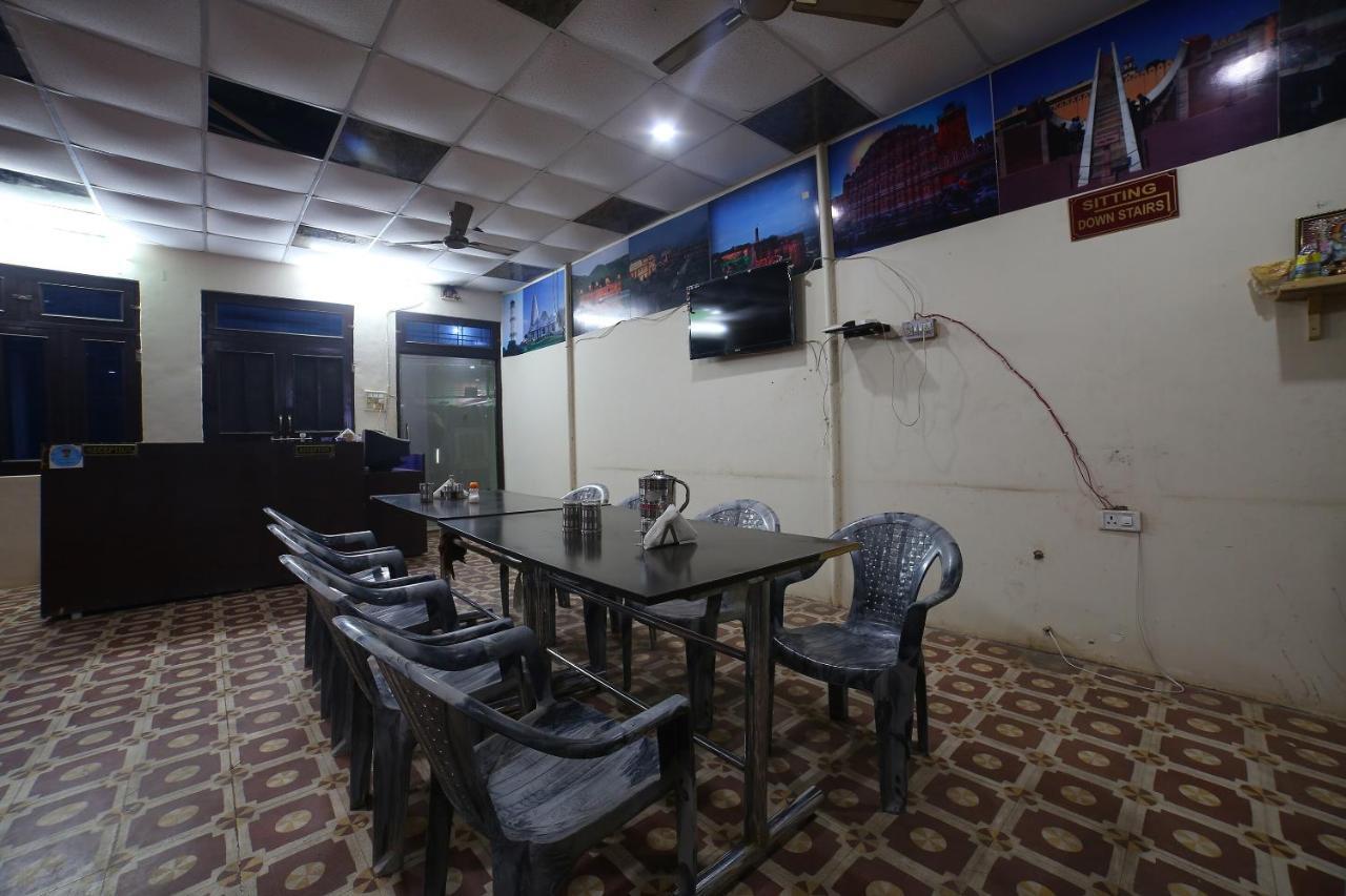 Spot On 38085 Hotel Amer Palace Τζαϊπούρ Εξωτερικό φωτογραφία
